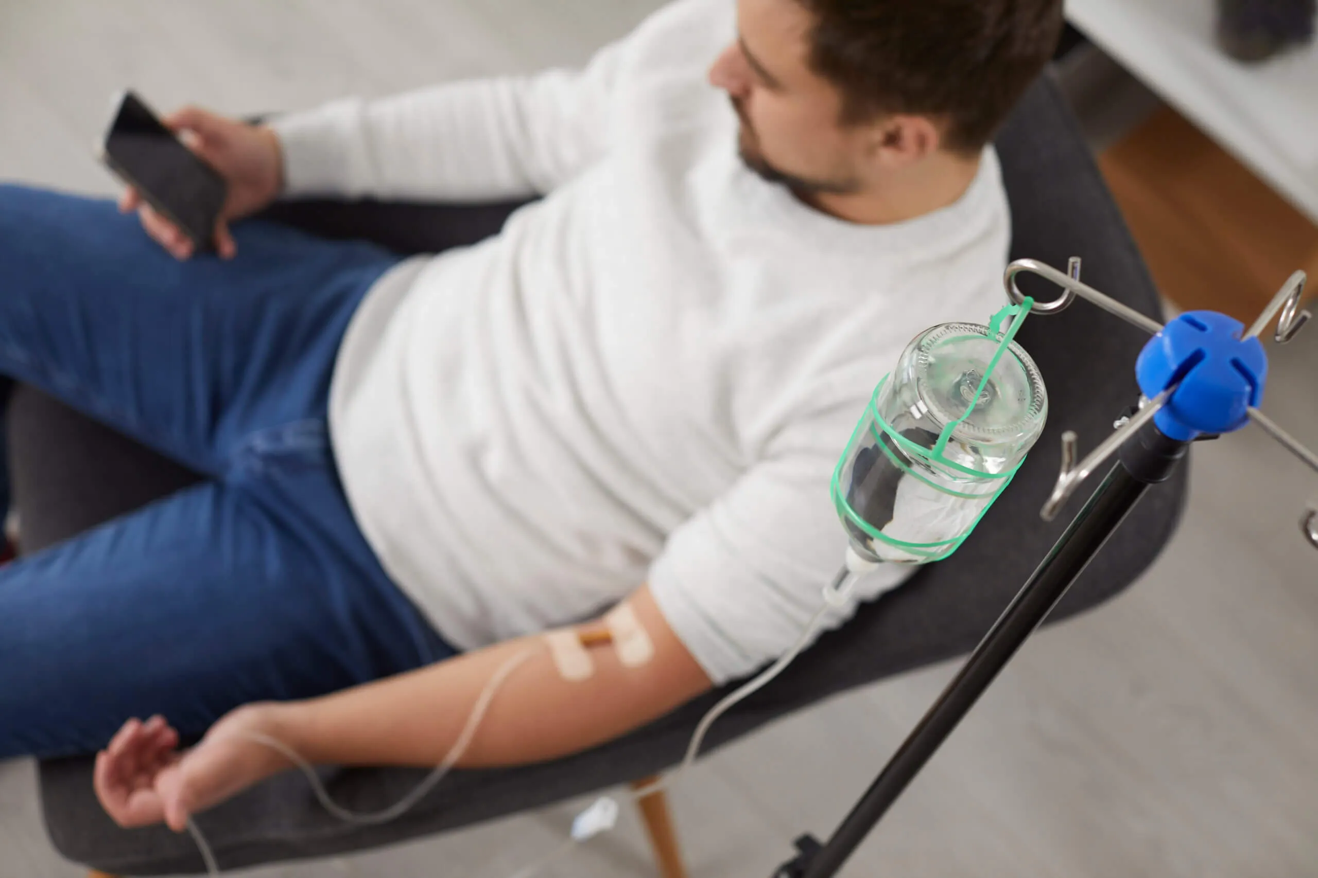 How IV Ketamine Therapy in Long Island Helps Treat Depression, Anxiety, and Chronic Pain